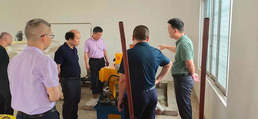 金凱地總經理龐仲達帶領團隊前往廣西玉林市玉州區考察 金凱地總經理龐仲達帶領團隊前往廣西玉林市玉州區考察